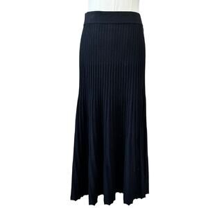 New MAX STUDIO Women's Black Ribbed Long Flared Skirt Size XS